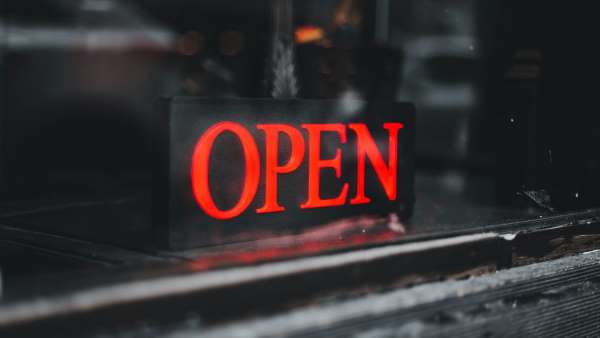 利根川大花火大会の屋台の営業時間は何時から？